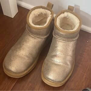 Bearpaw Elle Micro Champagne Gold Metallic Shimmer Ankle Boots Womens 10